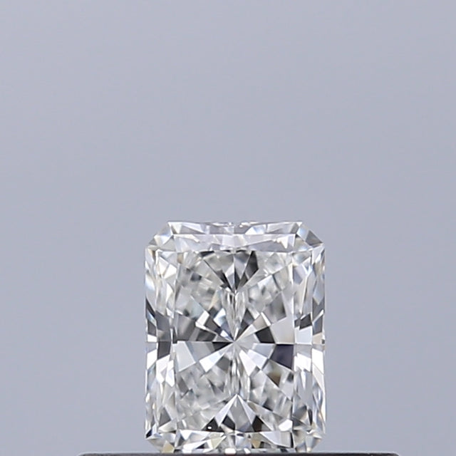 0.24 carat Radiant diamond F VVS1 