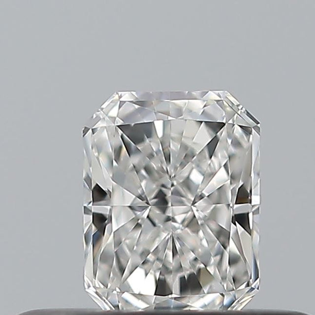 0.25 carat Radiant diamond G VVS1 