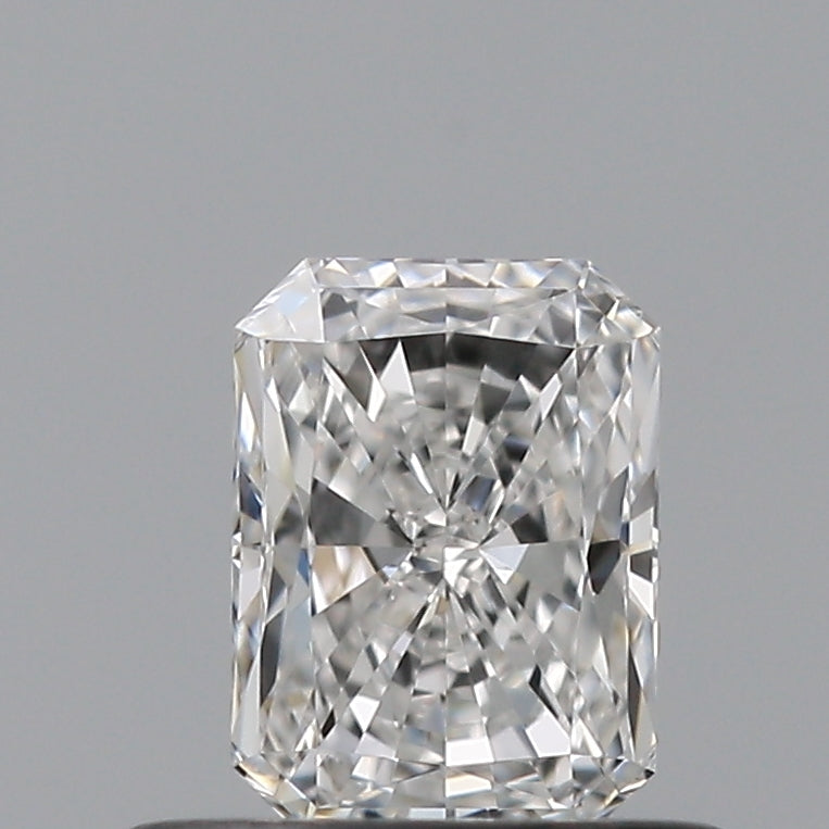 0.45 carat Radiant diamond E  VVS2