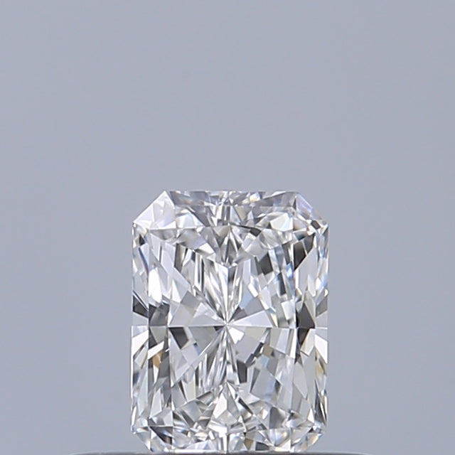 0.30 carat Radiant diamond D IF 