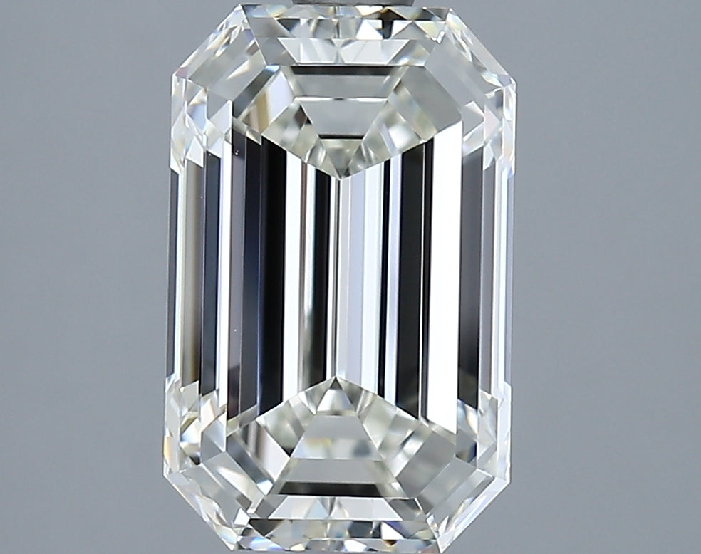 3.52 carat Emerald diamond J VVS1 