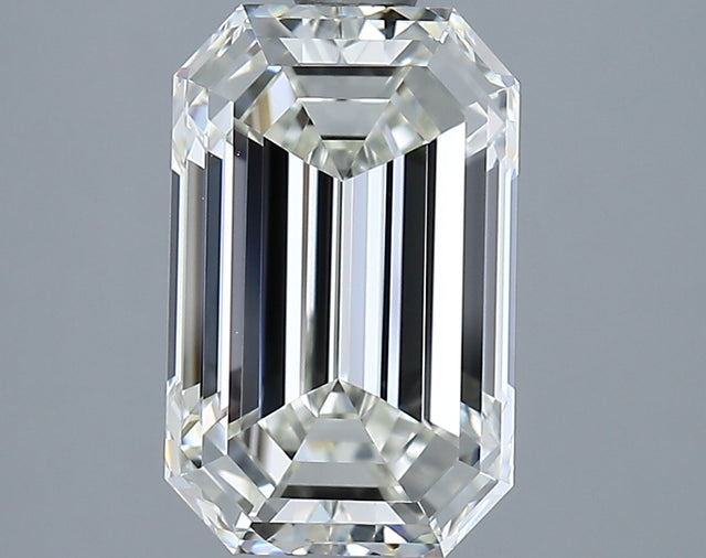 3.52 carat Emerald diamond J VVS1 