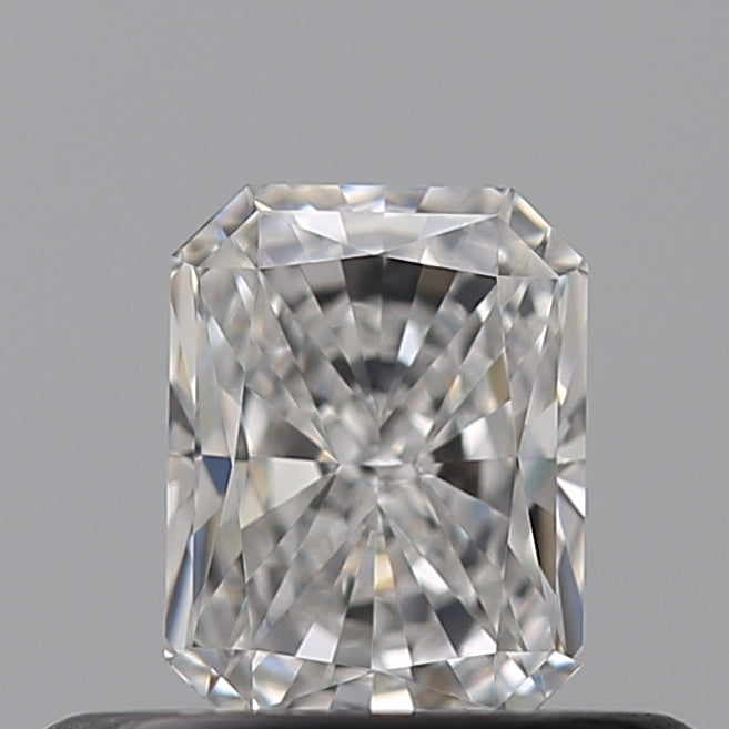 0.40 carat Radiant diamond E  VVS1