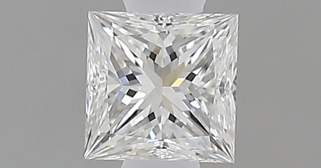 0.33 carat Princess diamond E VVS2 