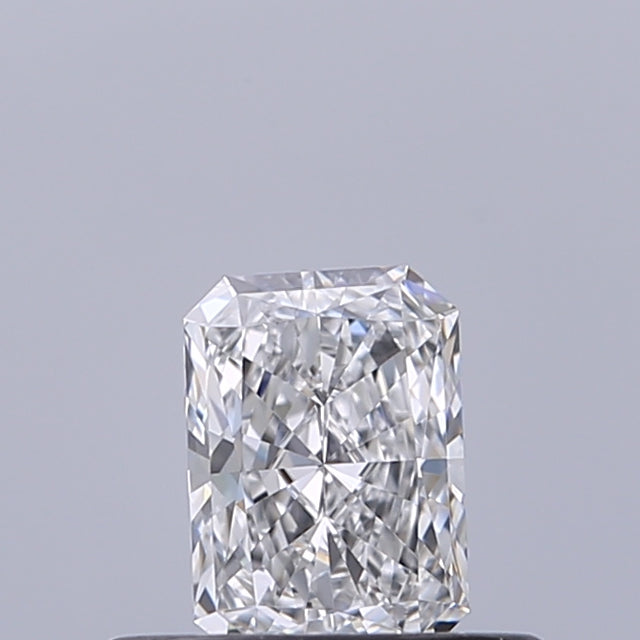 0.32 carat Radiant diamond D VVS1 