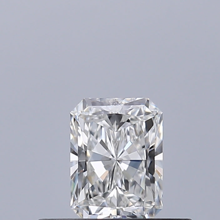 0.30 carat Radiant diamond F VVS2 