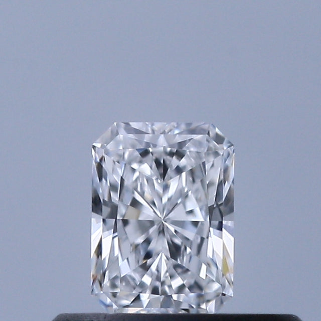 0.30 carat Radiant diamond D VVS1 