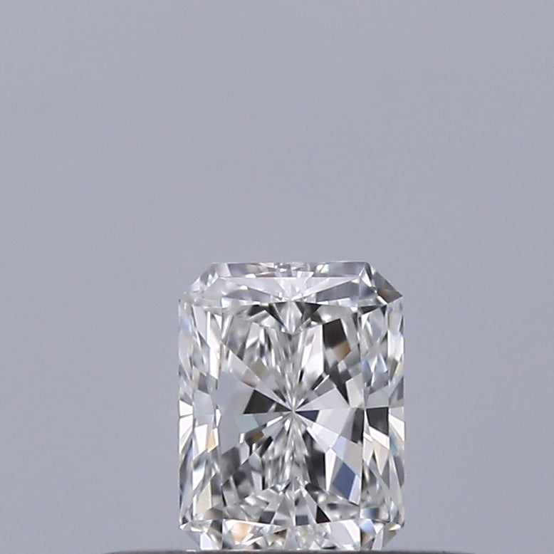 0.23 carat Radiant diamond E VVS2 