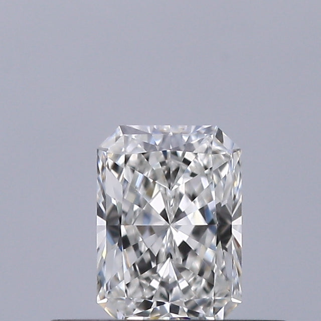 0.31 carat Radiant diamond G IF 