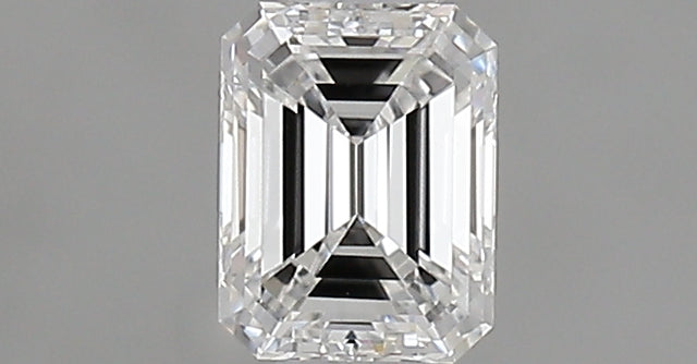 0.32 carat Emerald diamond E  VS2 