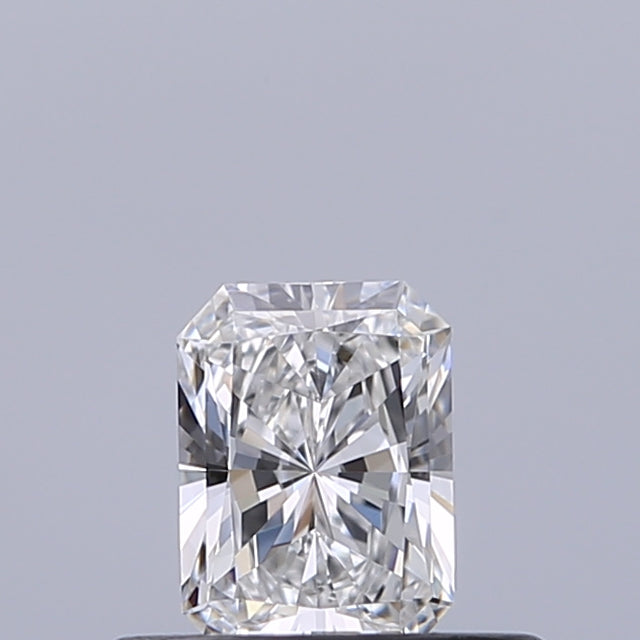 0.30 carat Radiant diamond E IF 