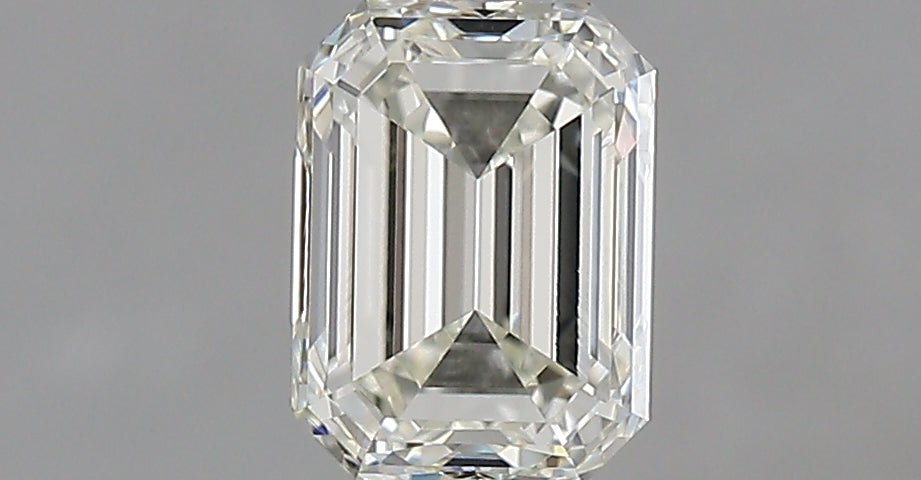 0.90 carat Emerald diamond J VVS1 