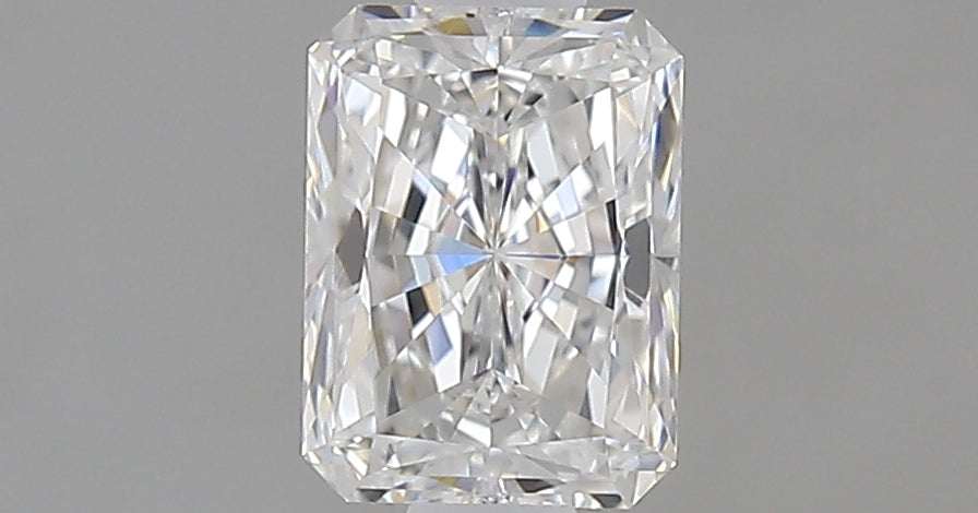 0.70 carat Radiant diamond E IF 