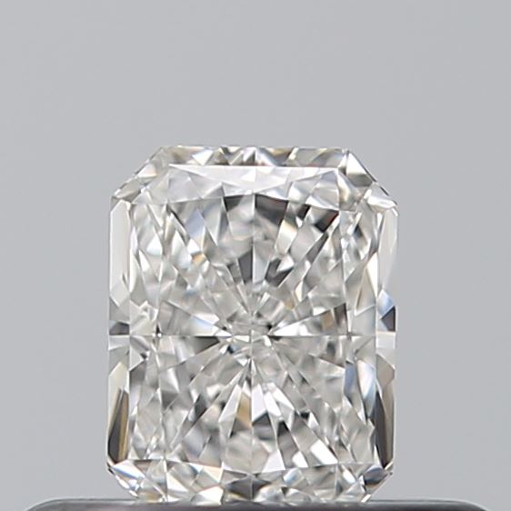 0.32 carat Radiant diamond F  VVS2