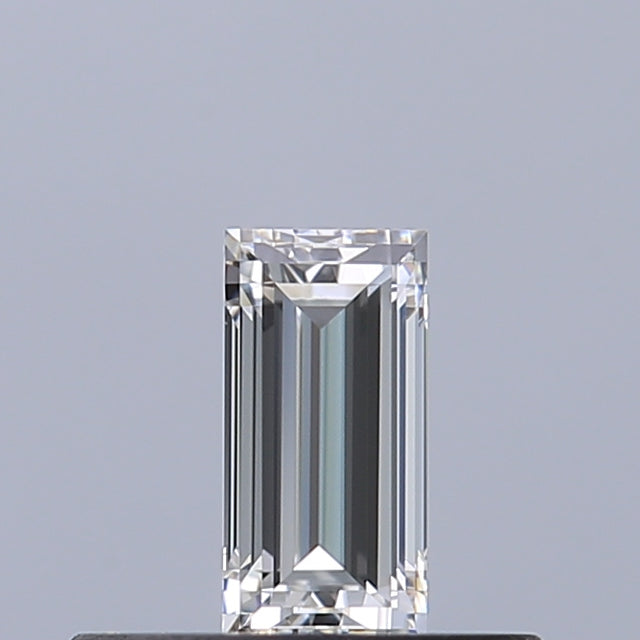 0.25 carat Baguette diamond E VVS2 