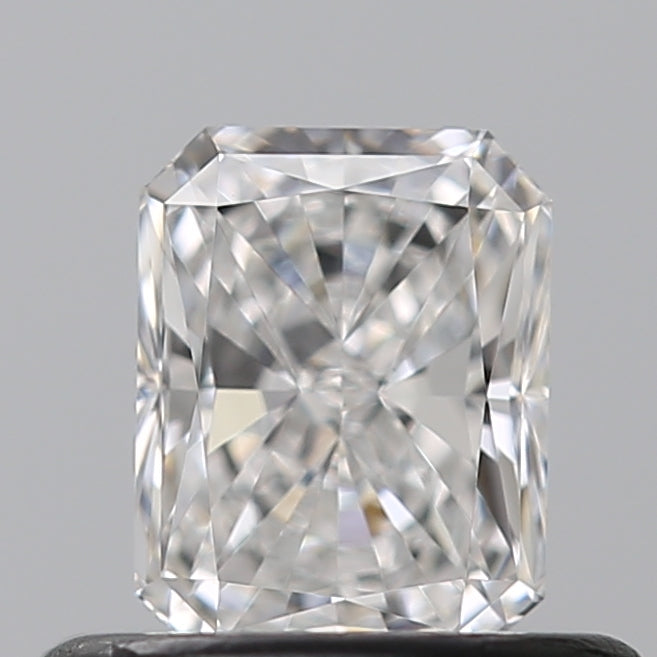 0.50 carat Radiant diamond E  VVS1