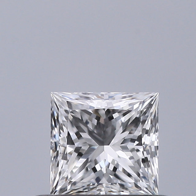 0.43 carat Princess diamond E VVS2 