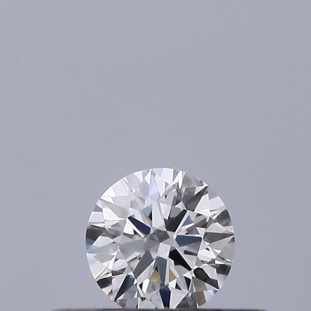 0.18 carat Round diamond D VVS2 Excellent
