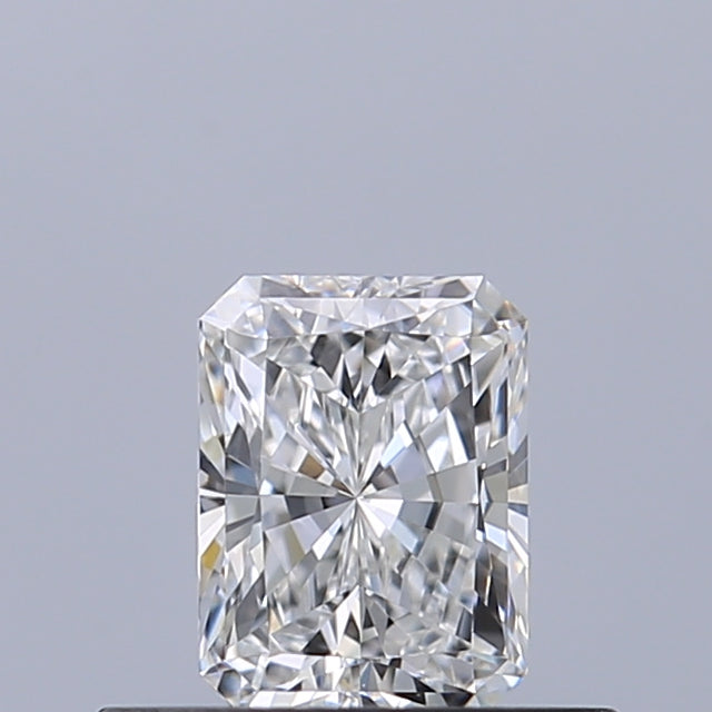 0.38 carat Radiant diamond E VVS1 