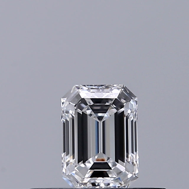 0.30 carat Emerald diamond D VS1 