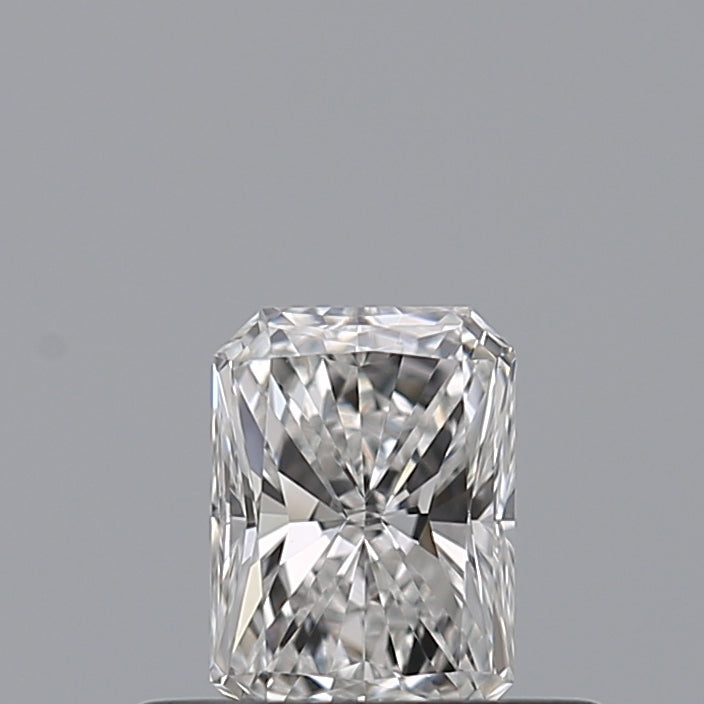 0.33 carat Radiant diamond E  VVS2