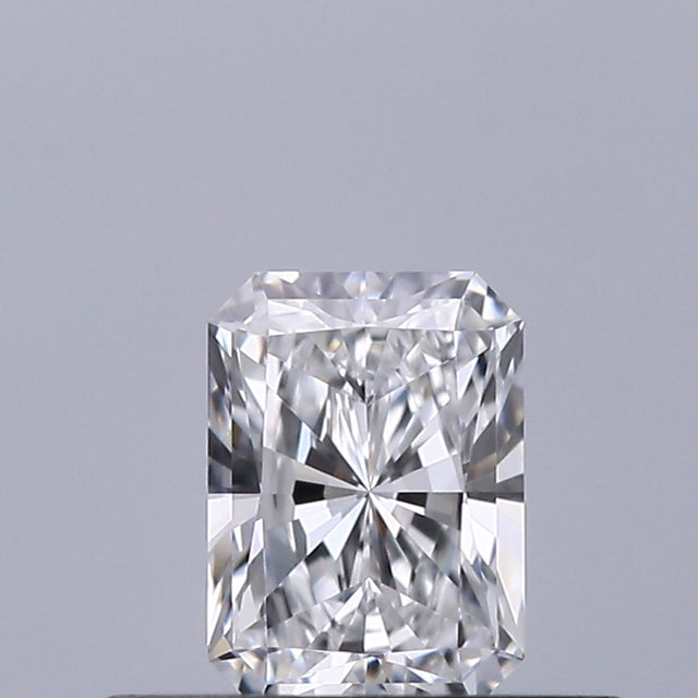 0.31 carat Radiant diamond D VS1 
