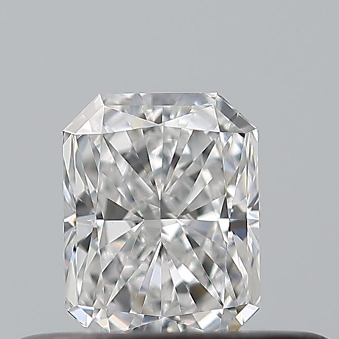 0.30 carat Radiant diamond E  VS1