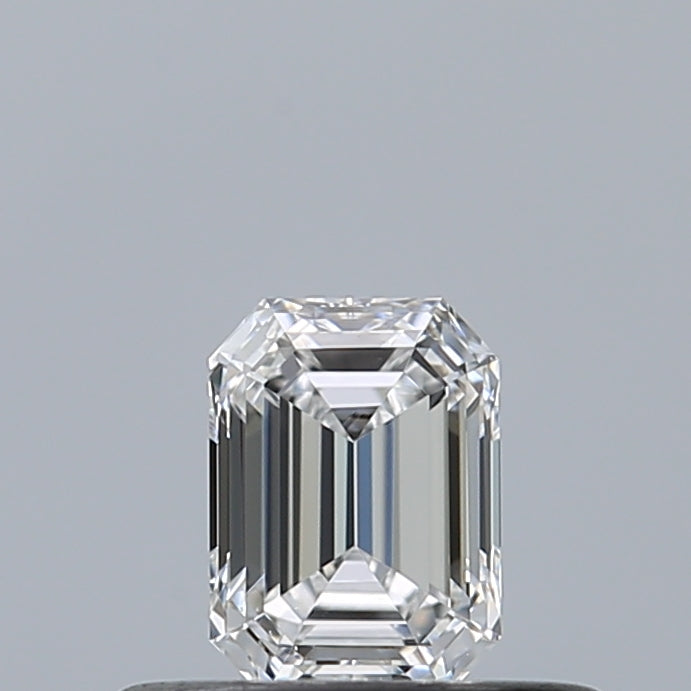0.30 carat Emerald diamond D VS1 
