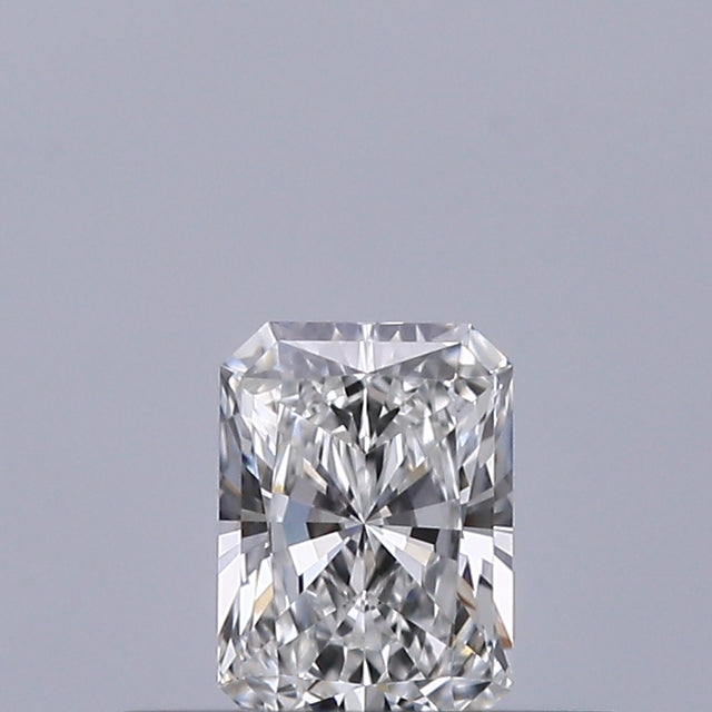 0.23 carat Radiant diamond E VVS1 