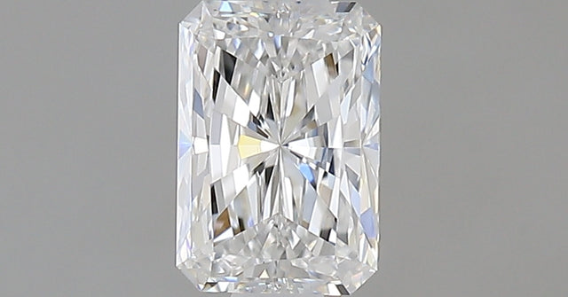 0.70 carat Radiant diamond E VVS2 
