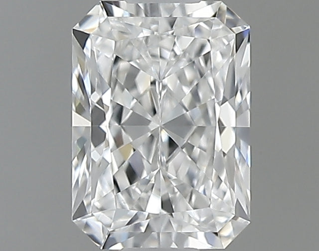 0.40 carat Radiant diamond E VVS2 
