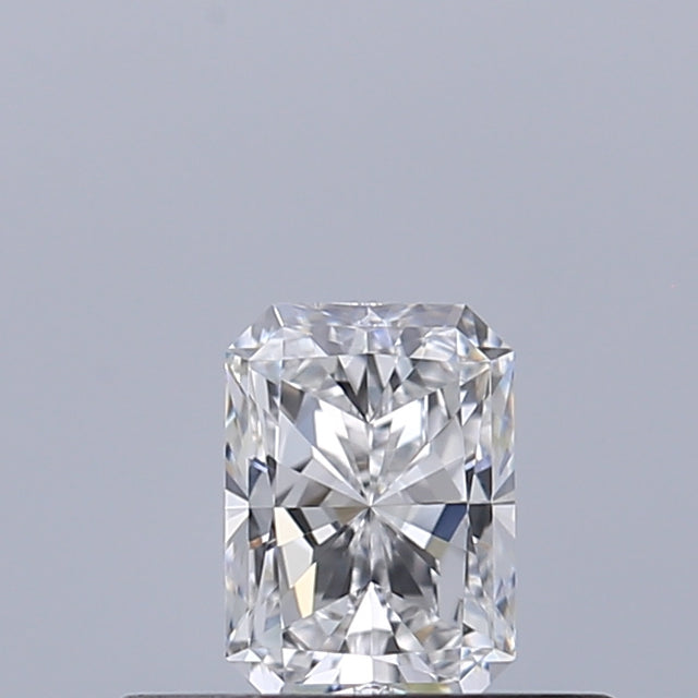 0.30 carat Radiant diamond D VVS1 