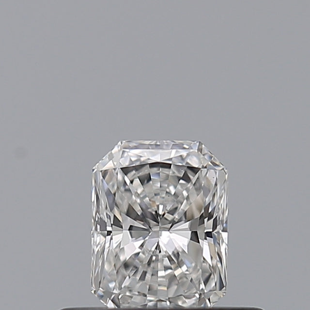 0.31 carat Radiant diamond E VS2 