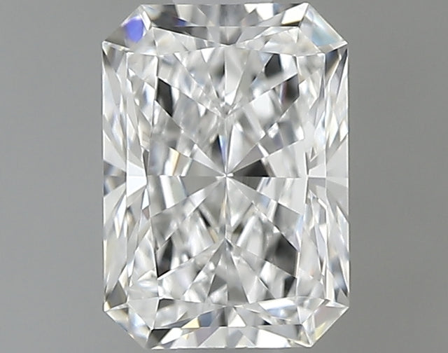 0.70 carat Radiant diamond E VVS2 