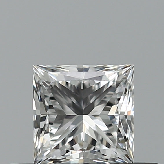 0.40 carat Princess diamond E VVS2 