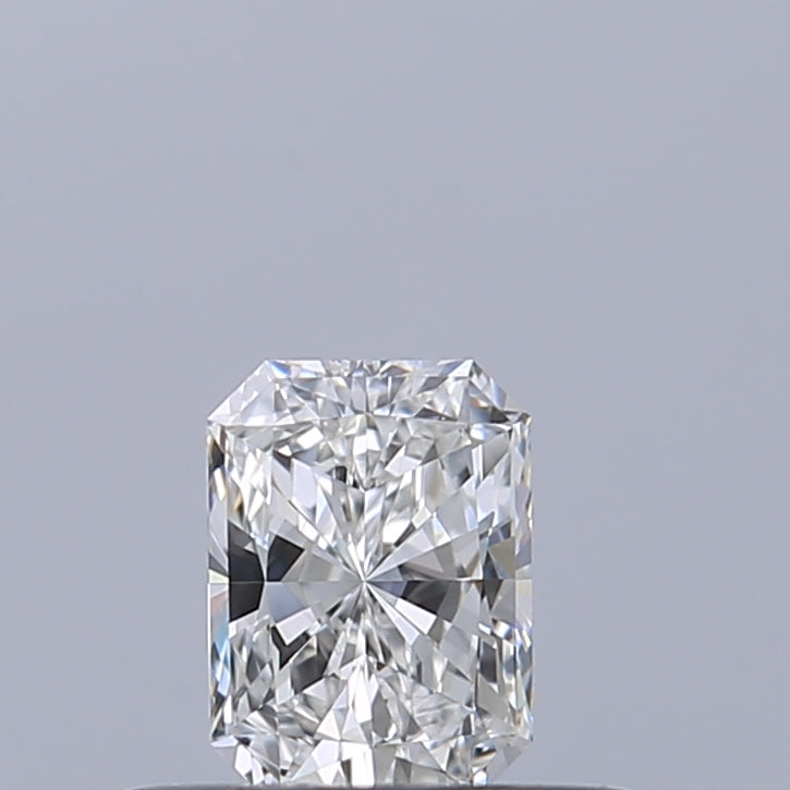 0.29 carat Radiant diamond E IF 
