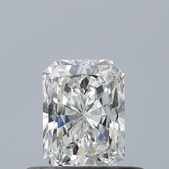 0.40 carat Radiant diamond E VVS2 