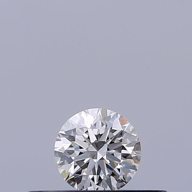0.18 carat Round diamond E VVS2 Excellent