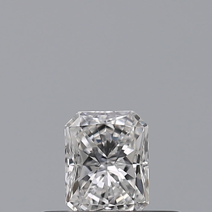0.23 carat Radiant diamond E  VVS2