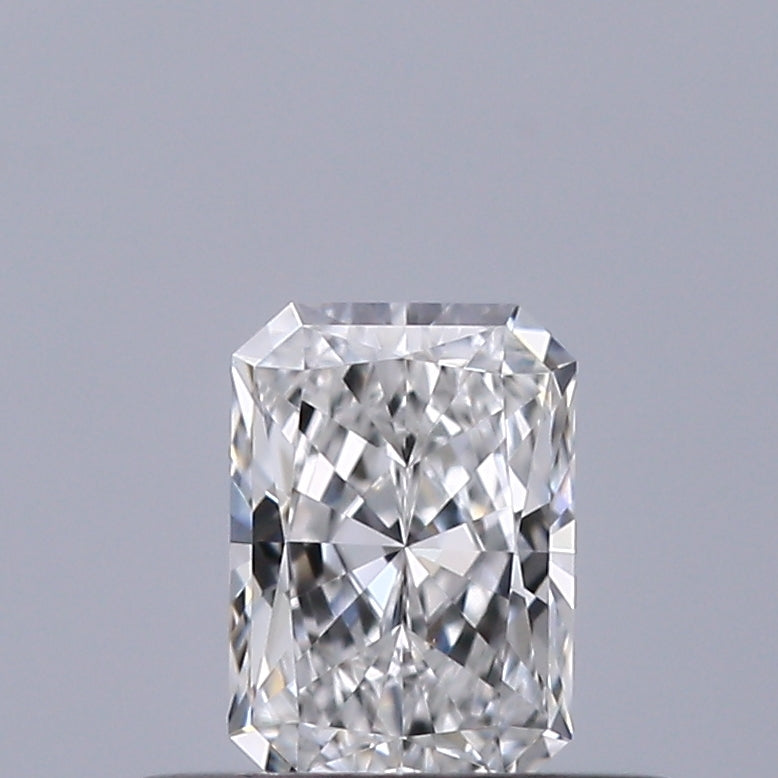 0.30 carat Radiant diamond E IF 