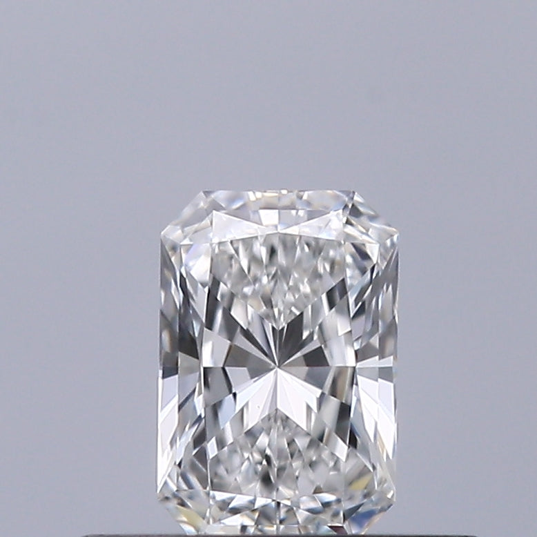 0.31 carat Radiant diamond E VVS2 