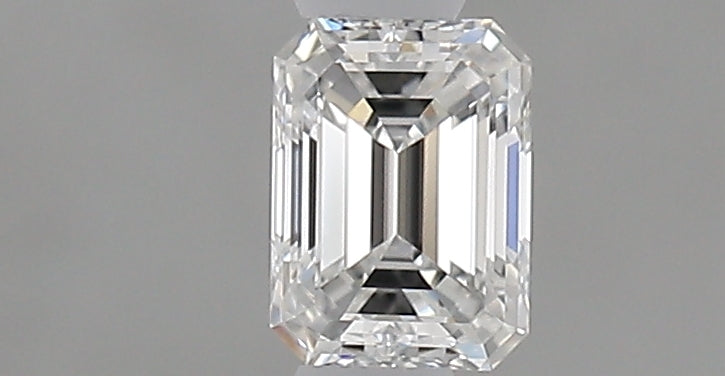 0.29 carat Emerald diamond E VS2 