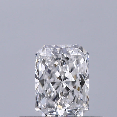 0.32 carat Radiant diamond D VS1 