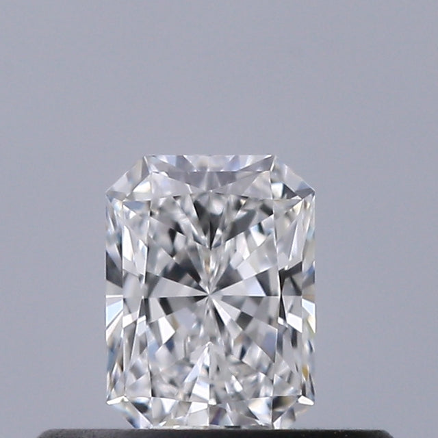0.30 carat Radiant diamond D VVS1 