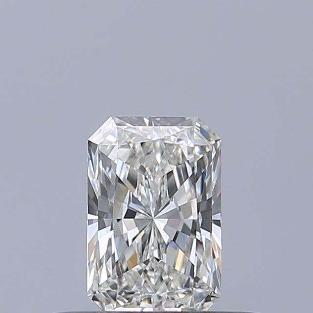 0.32 carat Radiant diamond G IF 